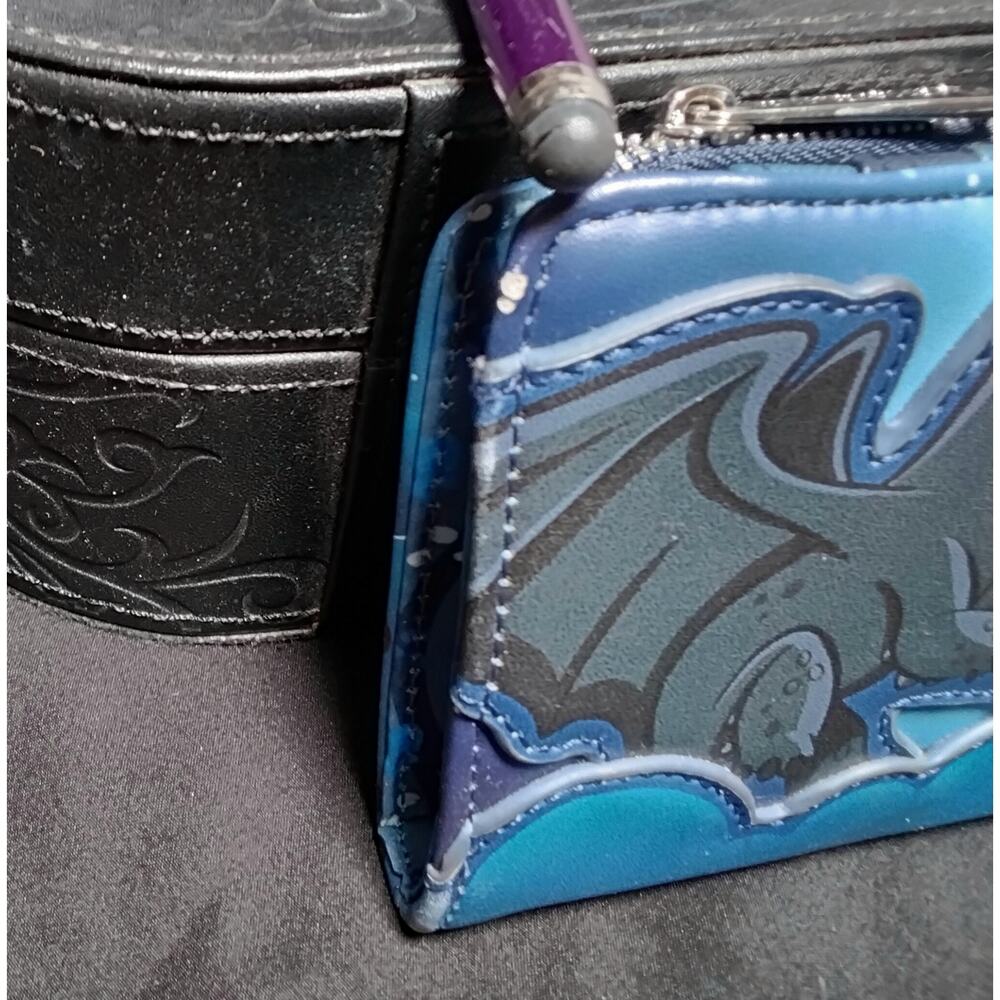LOUNGEFLY DREAMWORKS How to train your Dragon Toothless & Fury Wallet - Picture 2 of 8